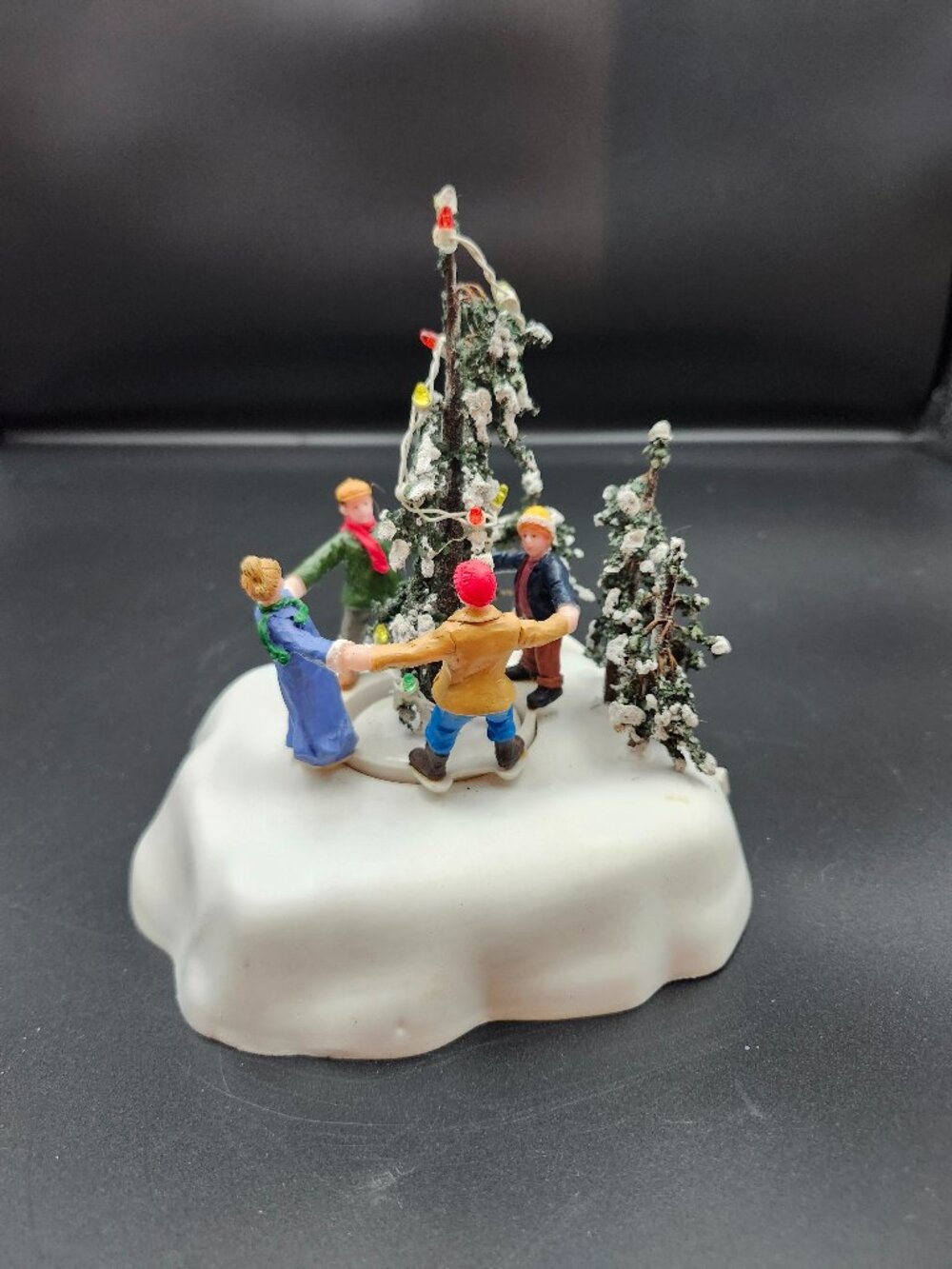 Lemax Coventry Cove Merry Christmas Tree Village Animated Lighted 2004